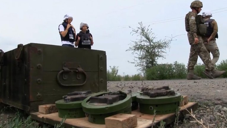 Бойовики мінують місцевість між Оріховим та Золотим-5