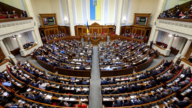 Цього тижня Рада може ввести надзвичайний стан і прийняти закон про землю
