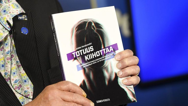 Уряд Фінляндії заборонить націоналістам говорити правду про... «ґендерну рівність»!