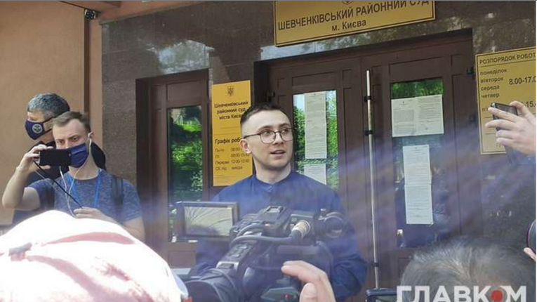 Суд продовжує обирати запобіжний захід активісту Стерненку