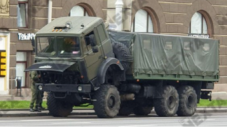 У Мінську напередодні «Маршу єдності» центр оточений силовиками та військовою технікою