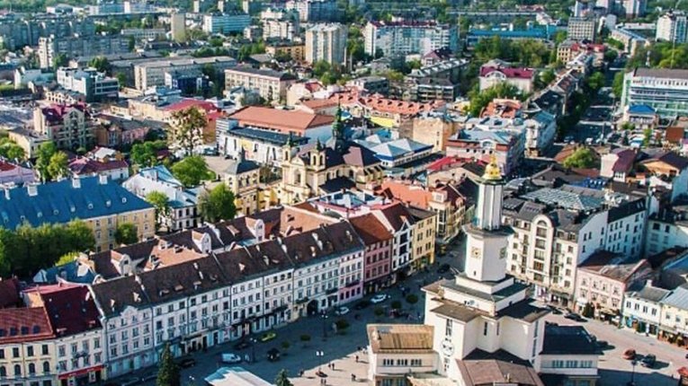 Івано-Франківська міськрада судиться з урядом через поділ України на епідемічні зони
