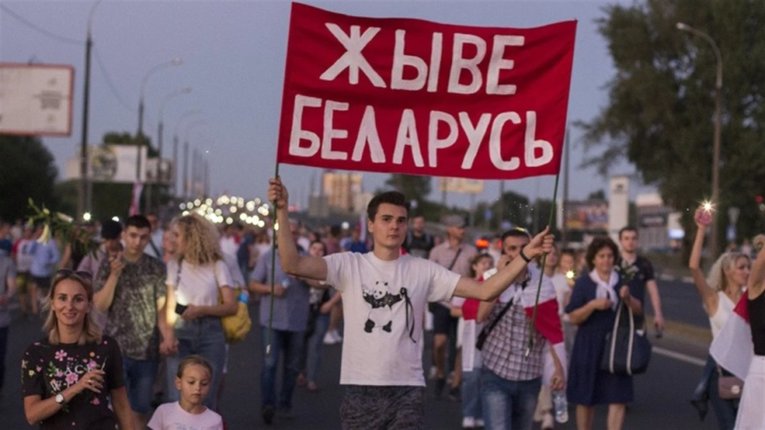 У Білорусі ОМОН силою розігнав учасників акцій протесту