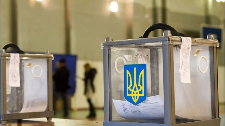 Хто проходить до рад Решетилівської та Лубенської міських громад