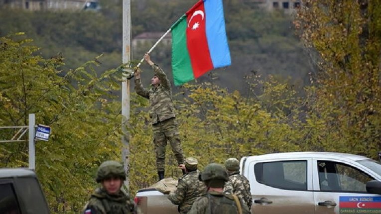 Азербайджанські війська увійшли у звільнене від окупантів місто Лачин