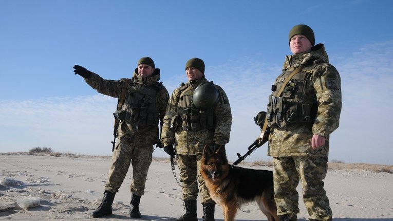 На Закарпатті взяли під варту організаторів ОЗУ, які нелегально відправляли мігрантів до Європи