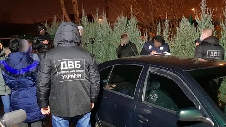 Ментовські війни: на хабарі затримали начальника управління поліції Миколаївщини