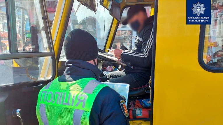 Суд звільнив чотирьох водіїв маршруток від штрафів у 17 тис грн за порушення карантину