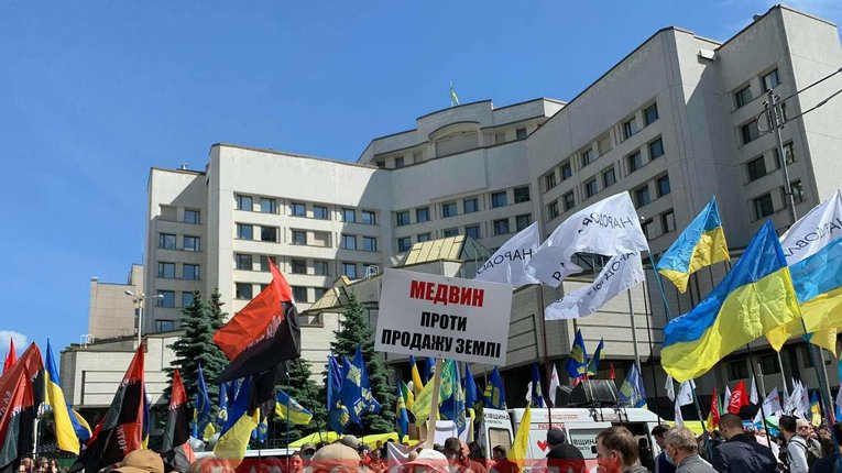 Після здачі ядерної зброї грабунок української землі – найбільша сучасна афера – Юрій Сиротюк