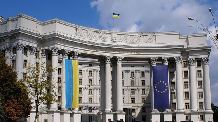 Заступниця міністра Кулеби Джапарова: «Україна – провідна держава у протидії дезінформації»