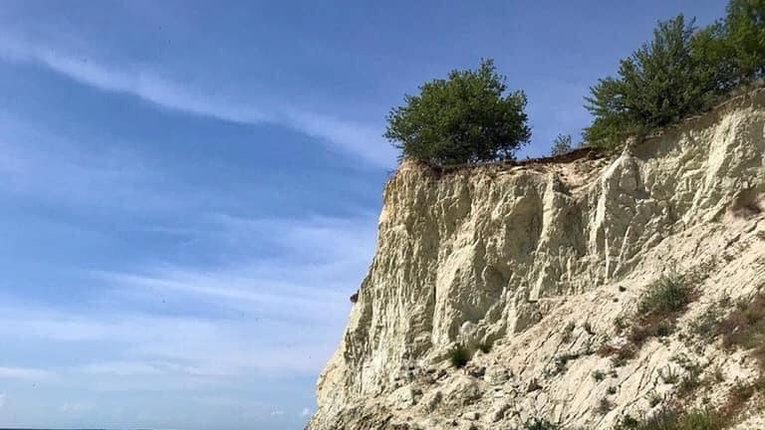 Пивиха без відпочивальників схожа на тропічний курорт, — користувачі Facebook