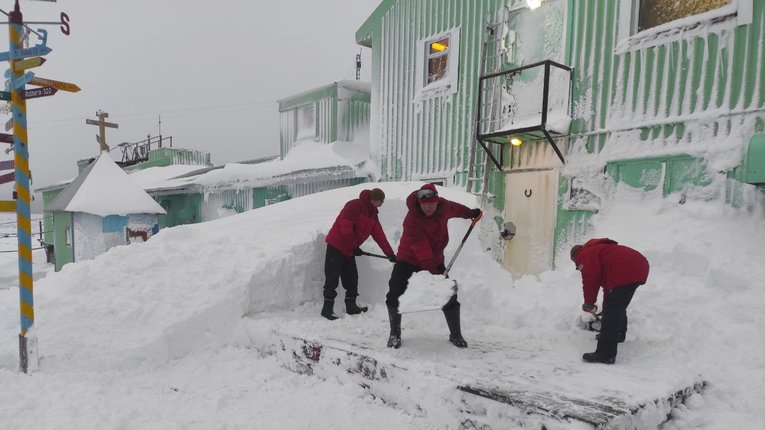Українську полярну станцію "Академік Вернадський" замело снігом