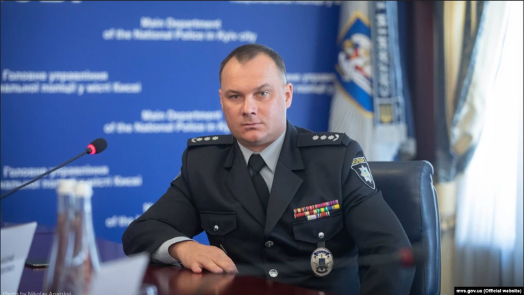 Новий керівник Поліції міста Києва відмазує беркутів, яких обвинувачують у злочинах проти Майдану.