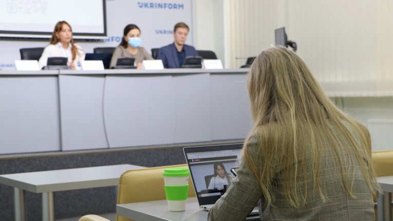 «Зелена» монобільшість взялась утискати права іноземних волонтерів
