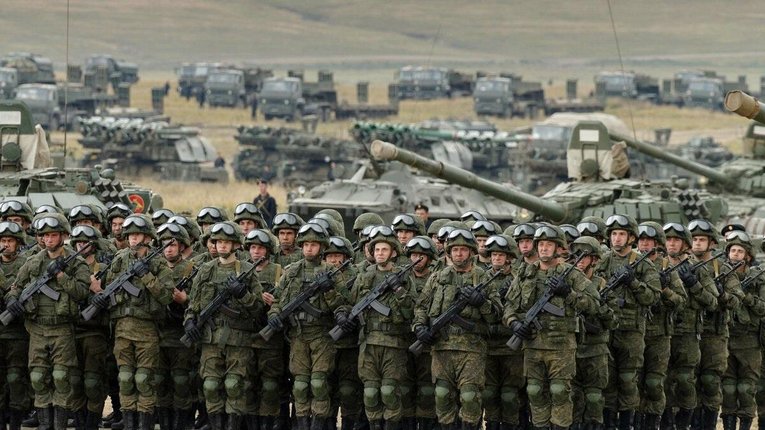 За повідомленням розвідки США: Росія планує наступ на Україну за участі 175 тис. військових