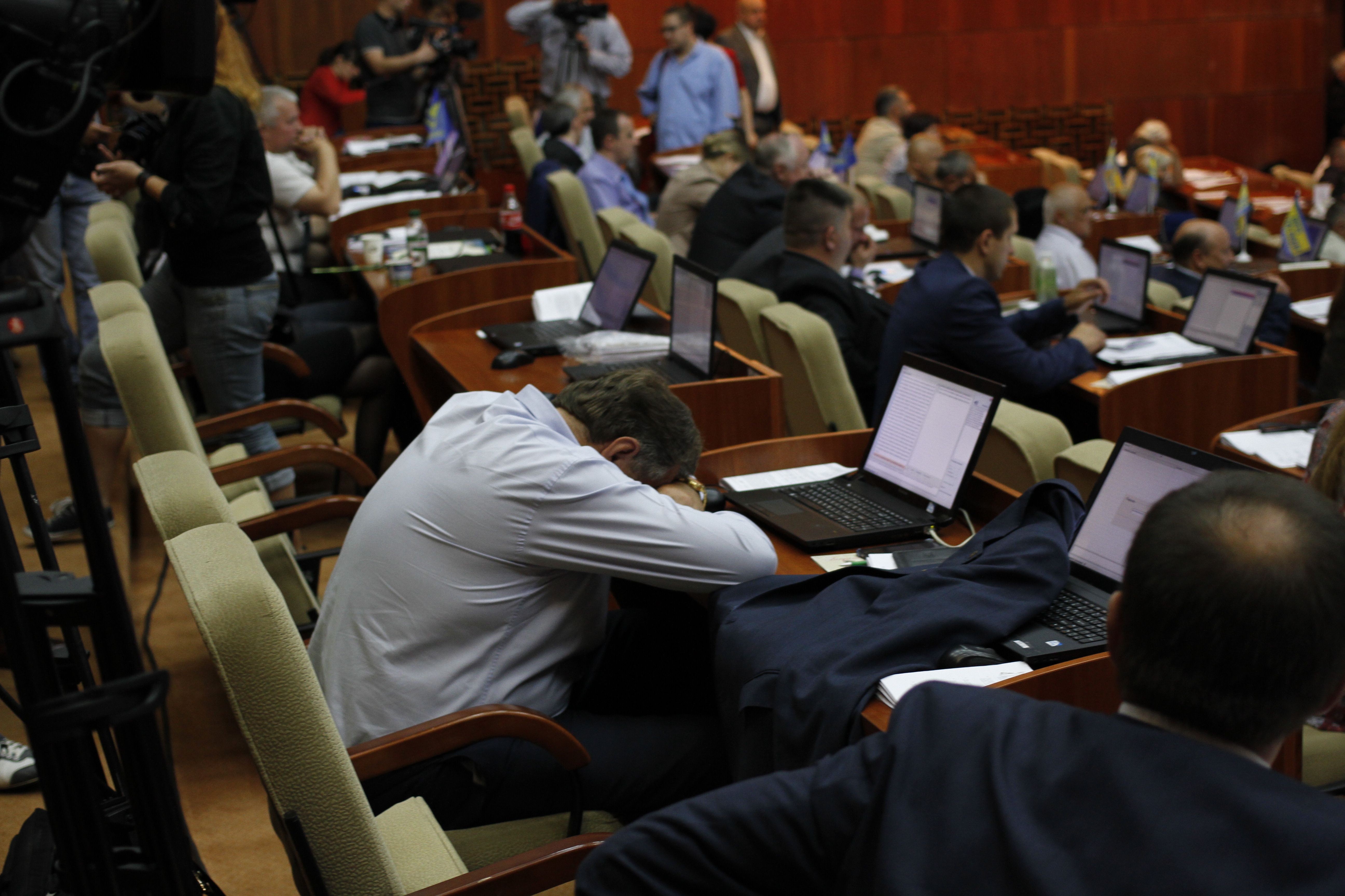 Полтавці змушені годувати збільшени штат депутатів облради