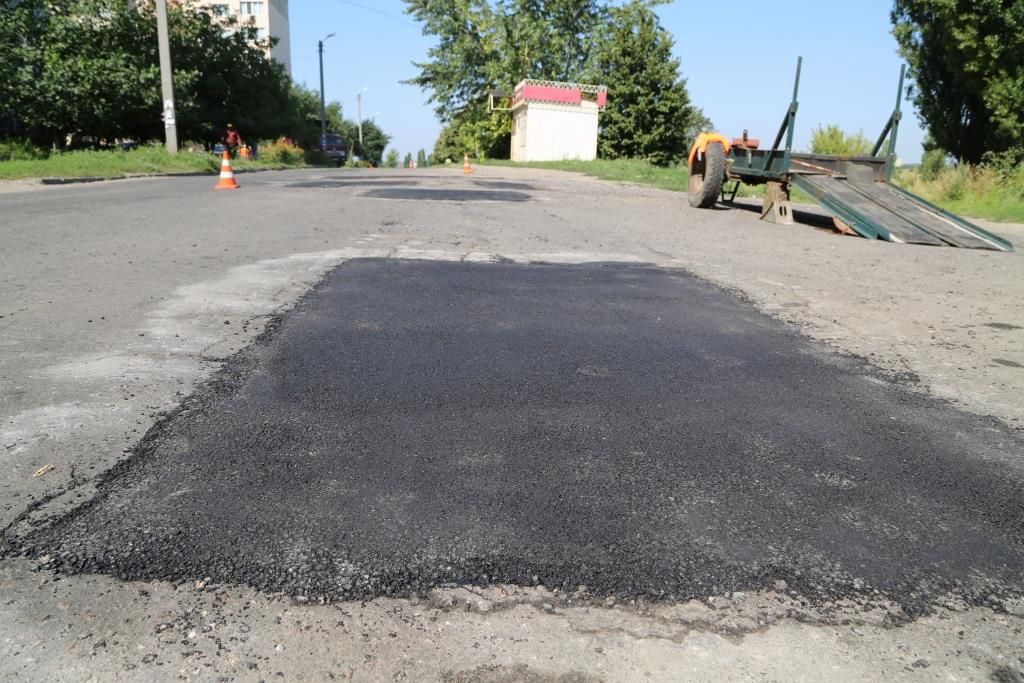 Активісти ГО «Останній Бастіон» відремонтували ділянку дороги на Огнівці