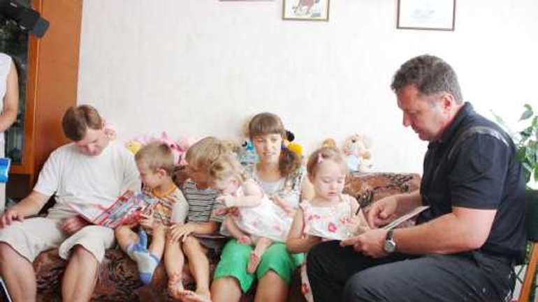 Багатодітна родина з Кременчука прихистила дітей із зони АТО