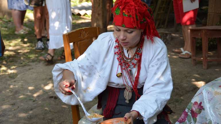 Перший Всеукраїнський фестиваль-квест із приготування борщу відбувся в Опішні