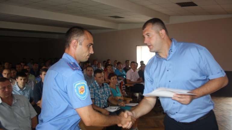 Десять міліціонерів з Полтавщини отримали подяку від Авакова