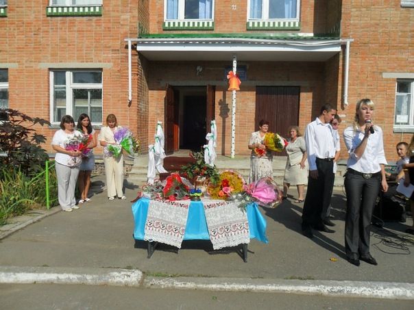 Абазівська школа відкрили пам’ятну дошку Шевченку