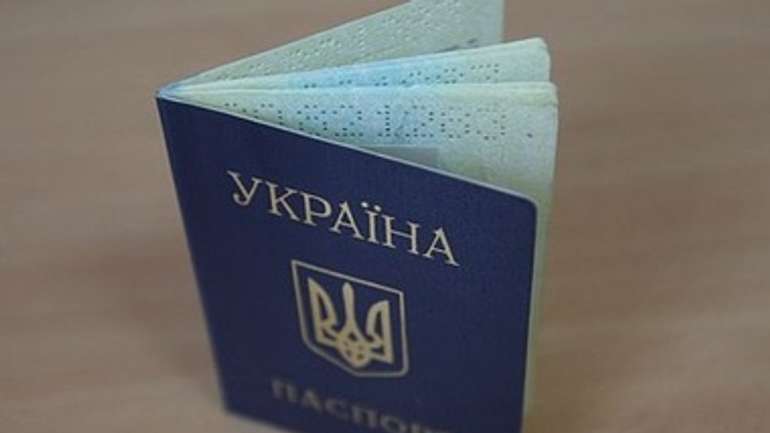 Паспорти полтавців продовжує обслуговувати МВС – всупереч закону