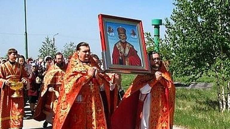 Полтавщина передала ікону Святого Миколи-Чудотворця в зону АТО