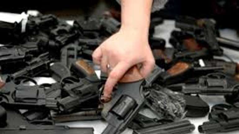Мешканець Полтавщини, що зберігав понад 100 одиниць зброї, піде під суд