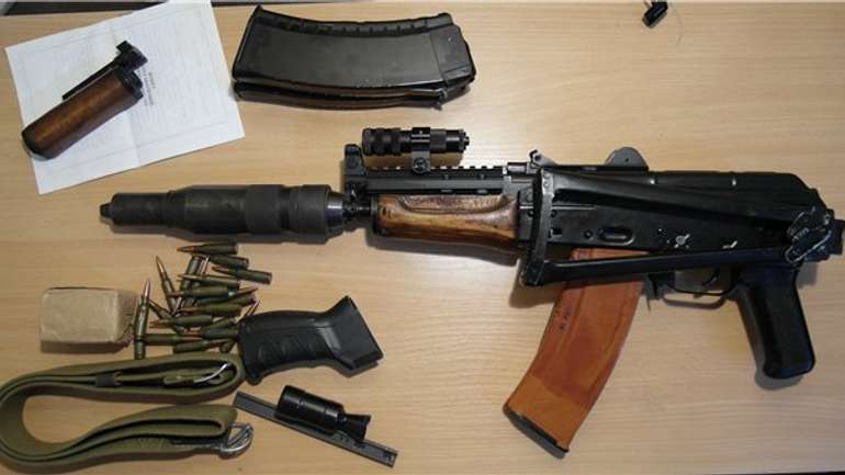 На Полтавщині знову затримали водія з арсеналом зброї