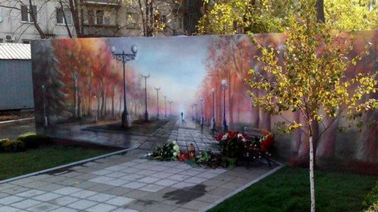 На місці вбивства мера Кременчука Олега Бабаєва відкрили меморіальний комплекс