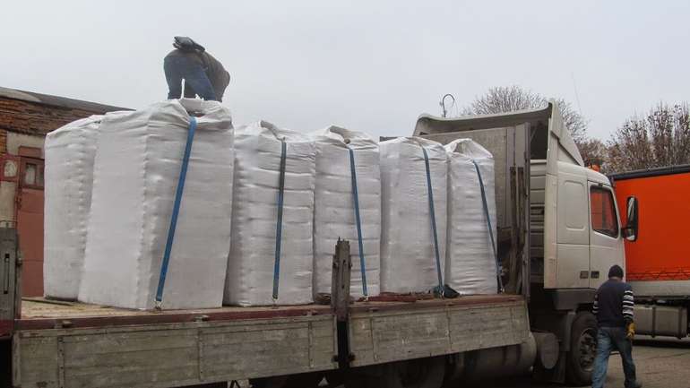 Полтавські активісти передали в зону АТО 20 тонн гуманітарної допомоги