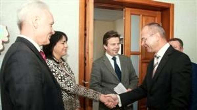 До Полтавської облдержадміністрації завітав Генеральний консул Польщі. Говорили про обмін студентами