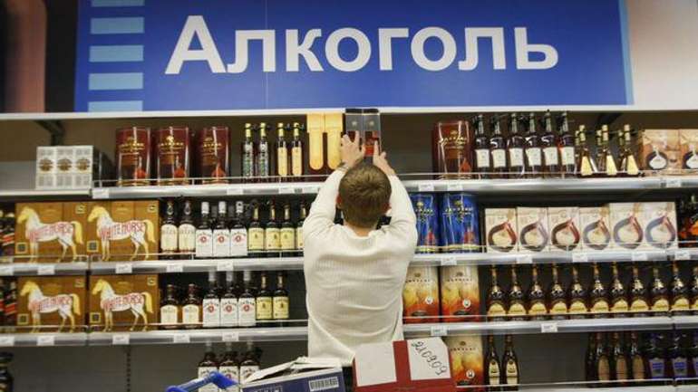 В Україні з 1 січня знизять вартість акцизу на алкоголь та сигарети