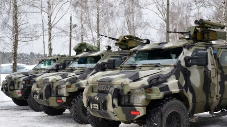Нацгвардії на озброєння передали бронетранспортери "Спартан"