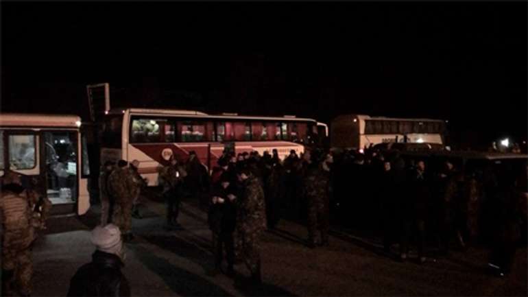 Під Луганськом звільнили 139 військових. Всі прізвища