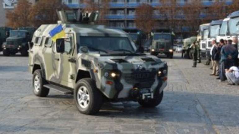 Українські бронемашини КрАЗ “Кугуар” виявилися не пристосованими до ведення бойових дій