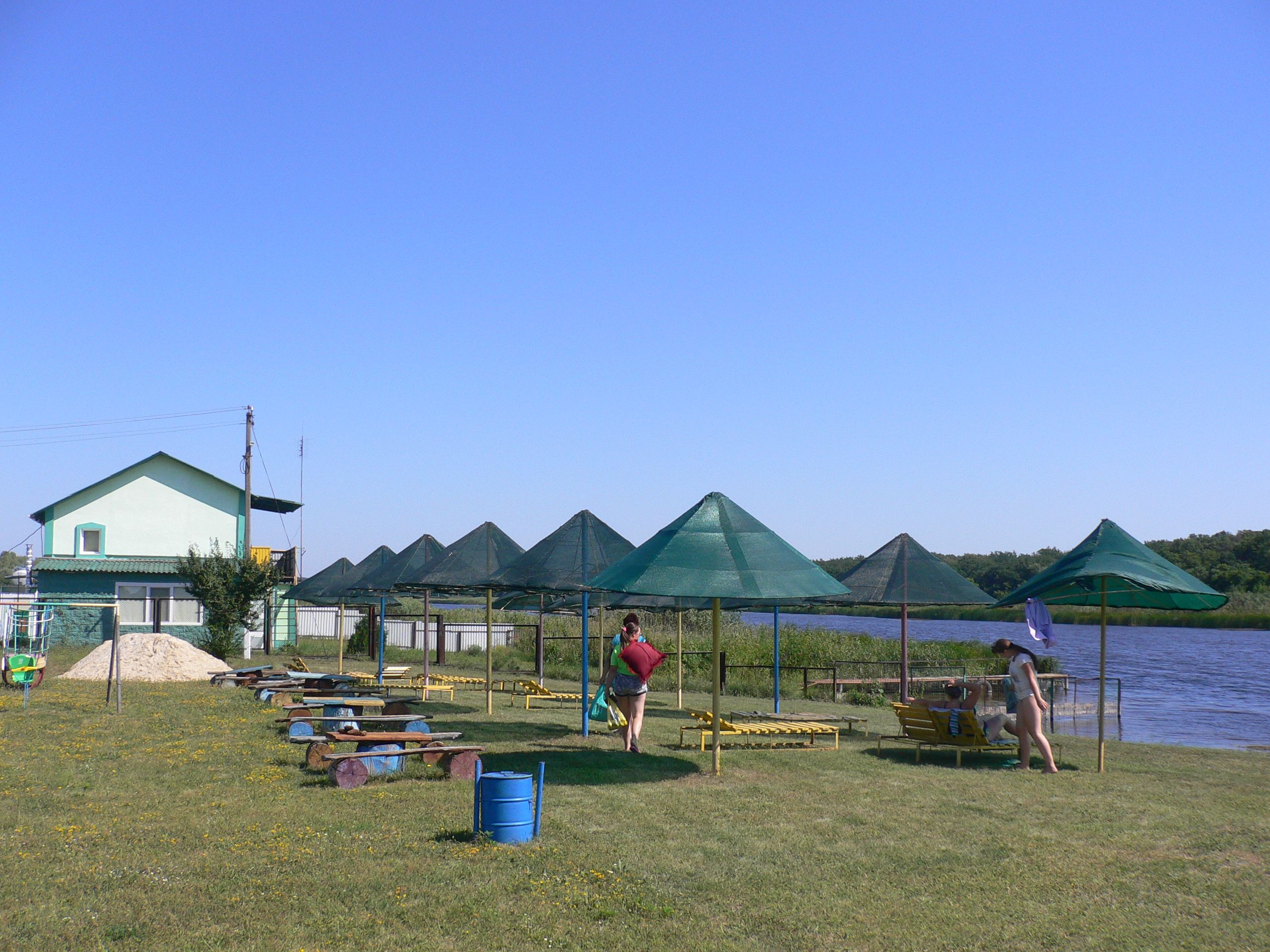 Розкіш «бідного» судді та прокурора Ряднини 