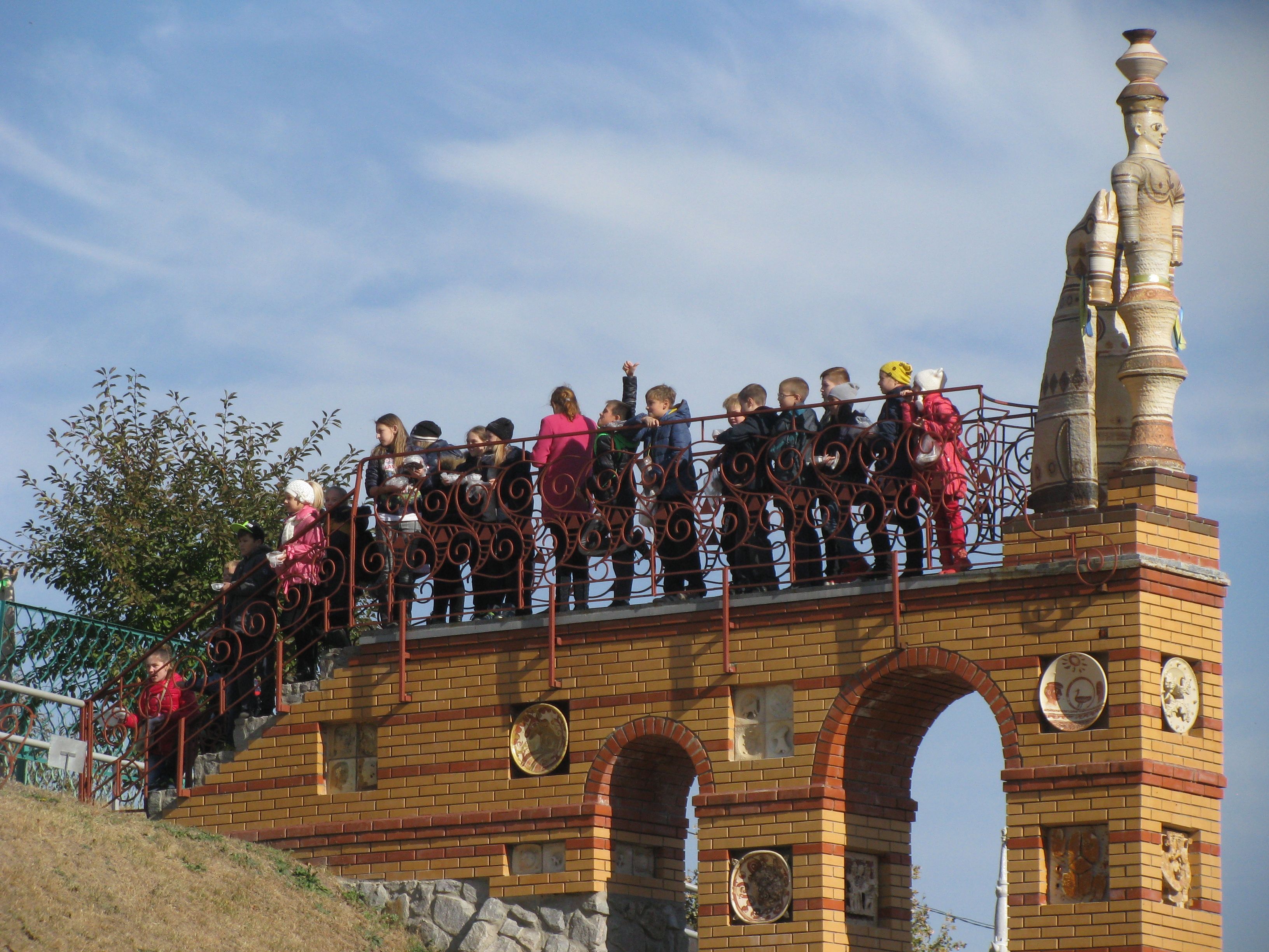 Найдивовижніше – поруч:  у Національному музеї-заповіднику  українського гончарства в Опішному відбувся День відкритих дверей