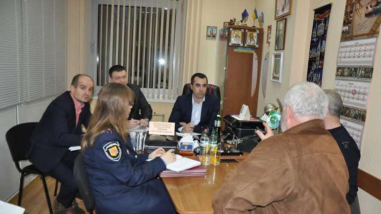 Руслан Бірюков, заступник начальника ГУНП Полтавщини, зустрівся із громадськими активістами