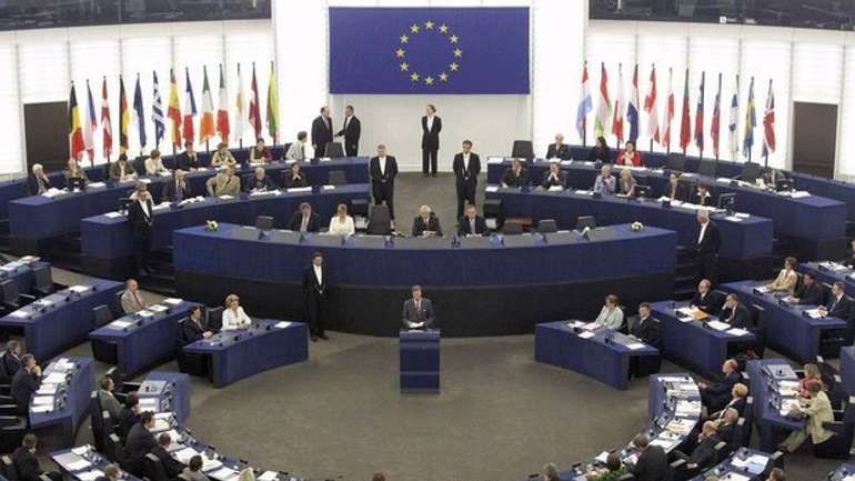 ЄВРОПАРЛАМЕНТ заслухав доповідь про військові злочини Росії в Україні і 28 заручниках Кремля