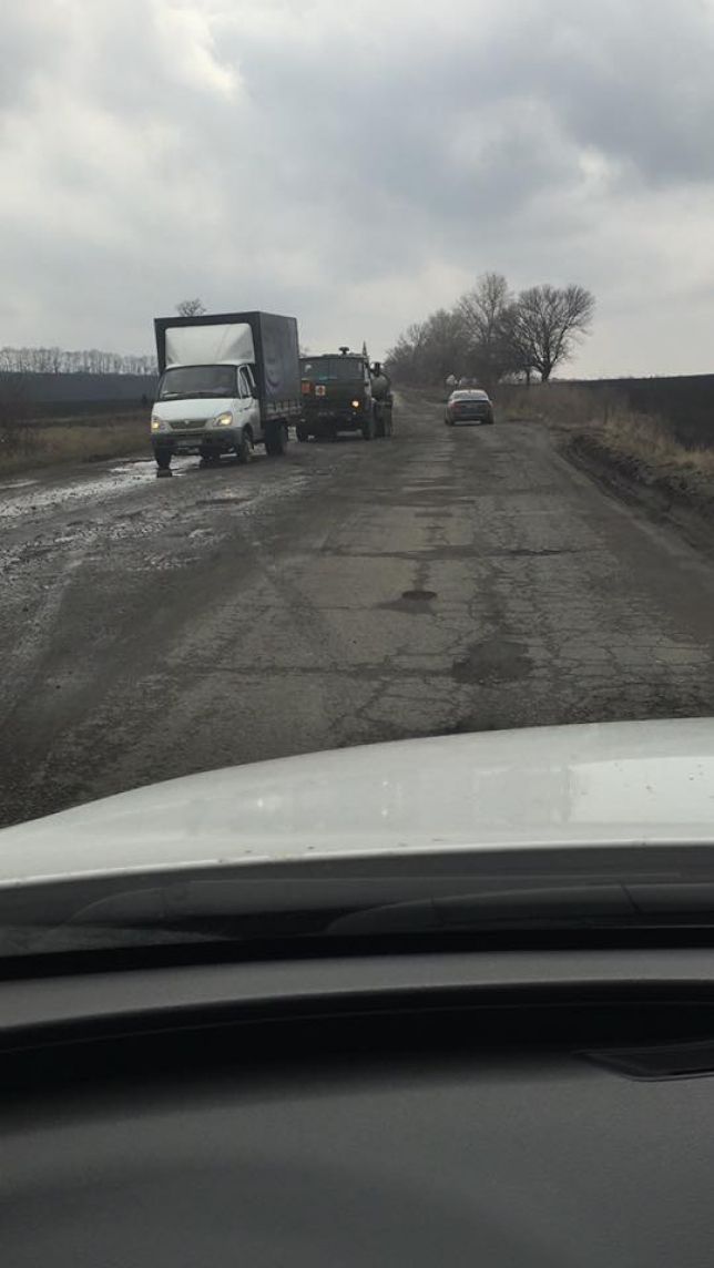 Облавтодор почав латати «ганьбу» Головка _5