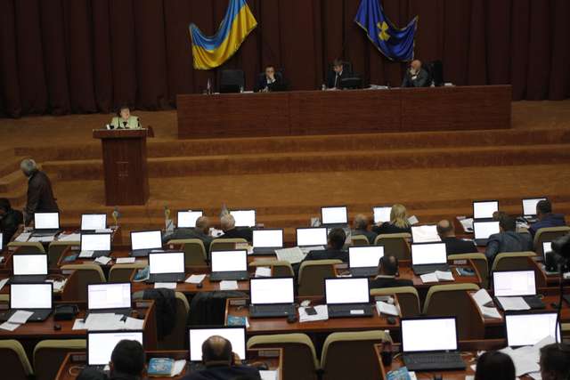 Депутати Полтавської облради передали повноваження братству білих екранів_2