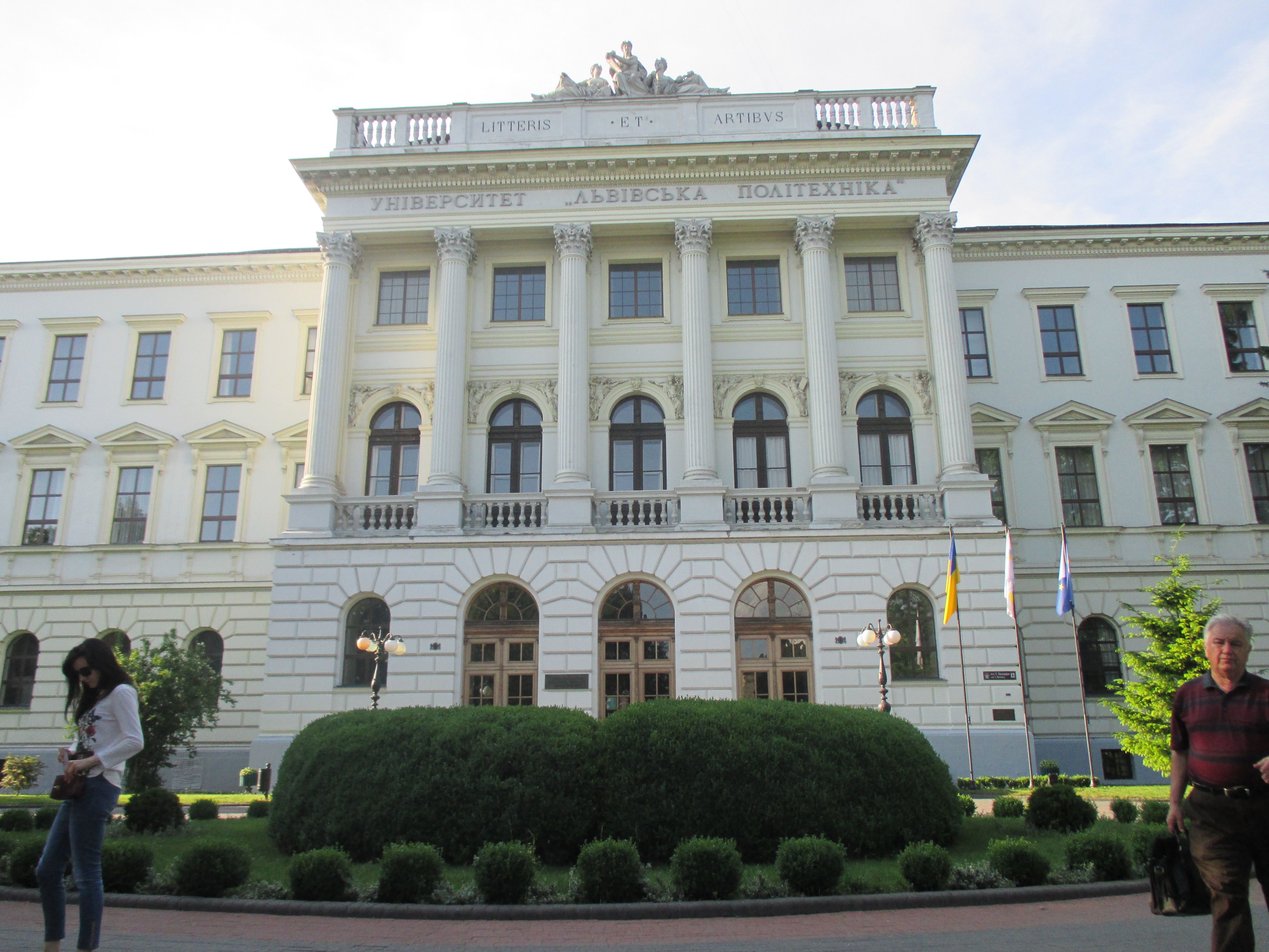 Город Льва, «Доли», туристов и гастарбайтеров – как и чем живет Львов?_15