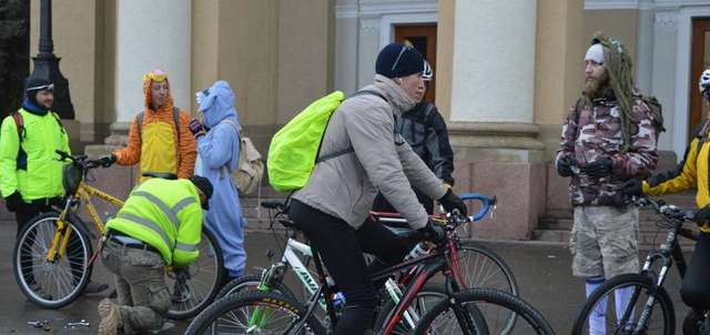 Полтавські велосипедисти відзначили Хелловін велопробігом_2