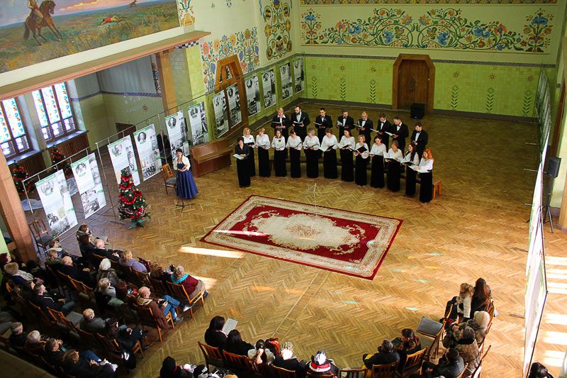 Камерний хор «Гілея» заспівав для полтавців_1