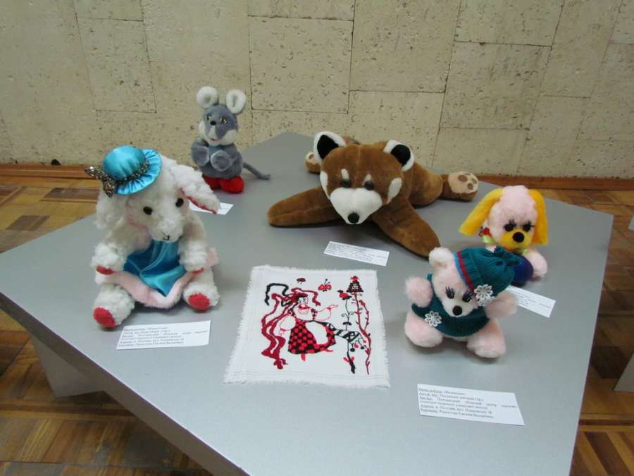 Виставку власних дитячих іграшок презентували у Полтаві_1