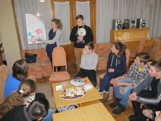 Полтавських школярів ознайомили з європейськими новорічними традиціями_2