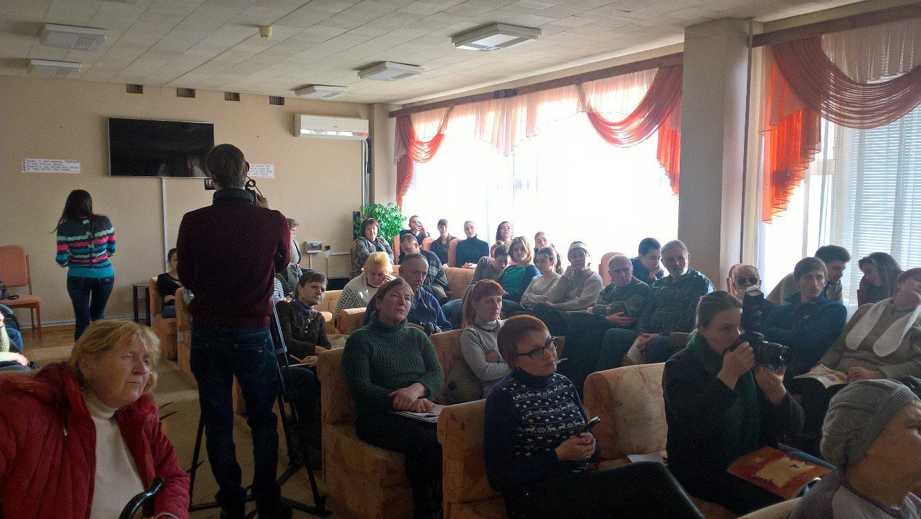 Містянам розповіли про історію полтавських гербів _3