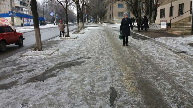 Побороти сніг усього за 3 млн грн – 70-тисячний Бахмут утер носа Полтаві _9