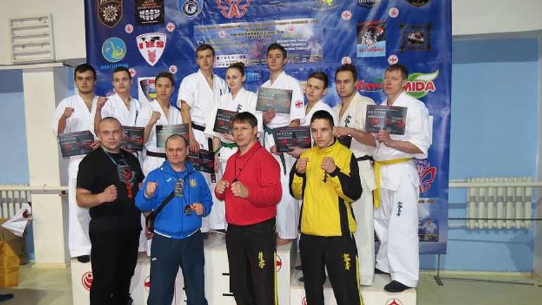 9 каратистів з Полтавщини завоювали медалі Чемпіонату України